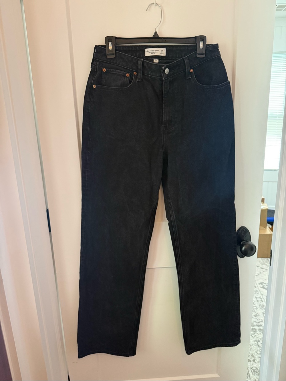 Abercrombie & Fitch High Rise- The 90’s Relaxed Jean